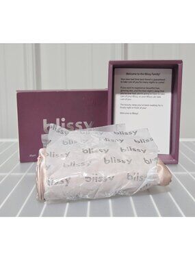 Blissy 22 Momme Mulberry Silk Queen Size Plum Colored Pillowcase 20" x 30"